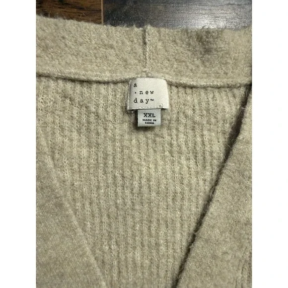 New Day 2X Oatmeal Rib Knit Cardigan Button Front Cozy Sweater Plus Size Neutral - Picture 4 of 5